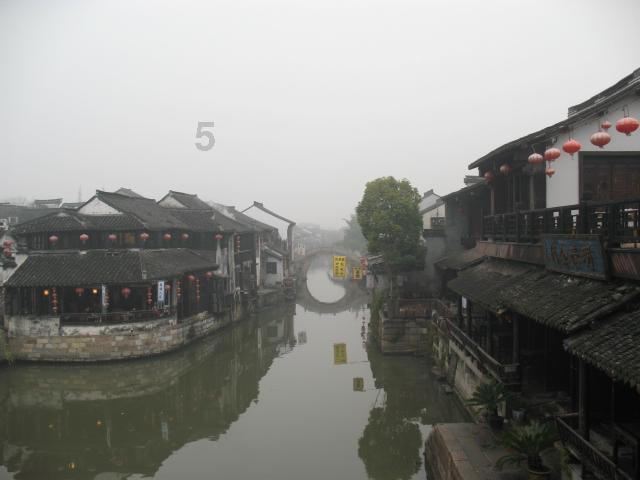 逃出郊外大别墅